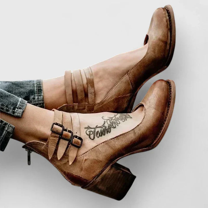 Erin | Women&