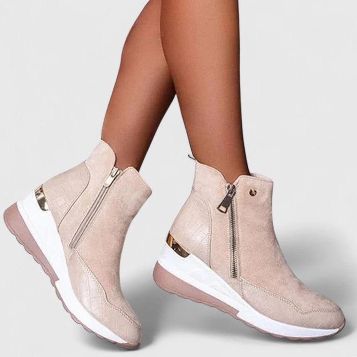 Esther | Women&