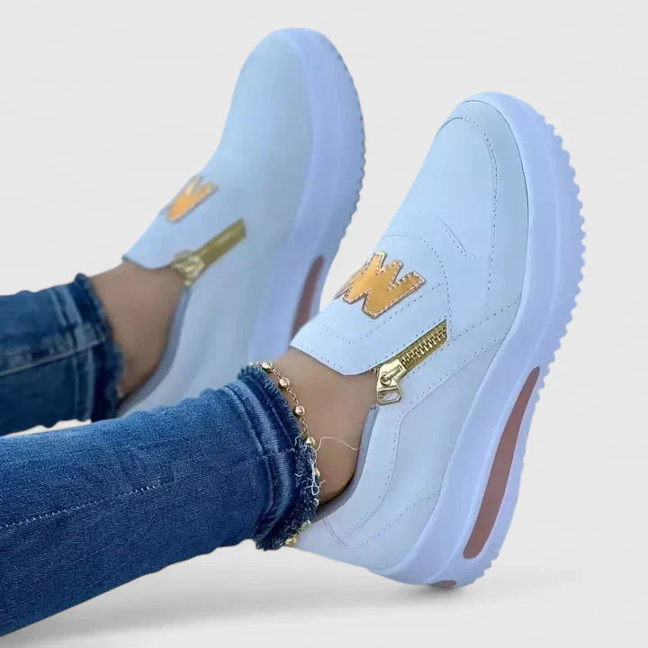 June | Women&