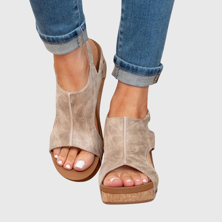 Leanne | Women&
