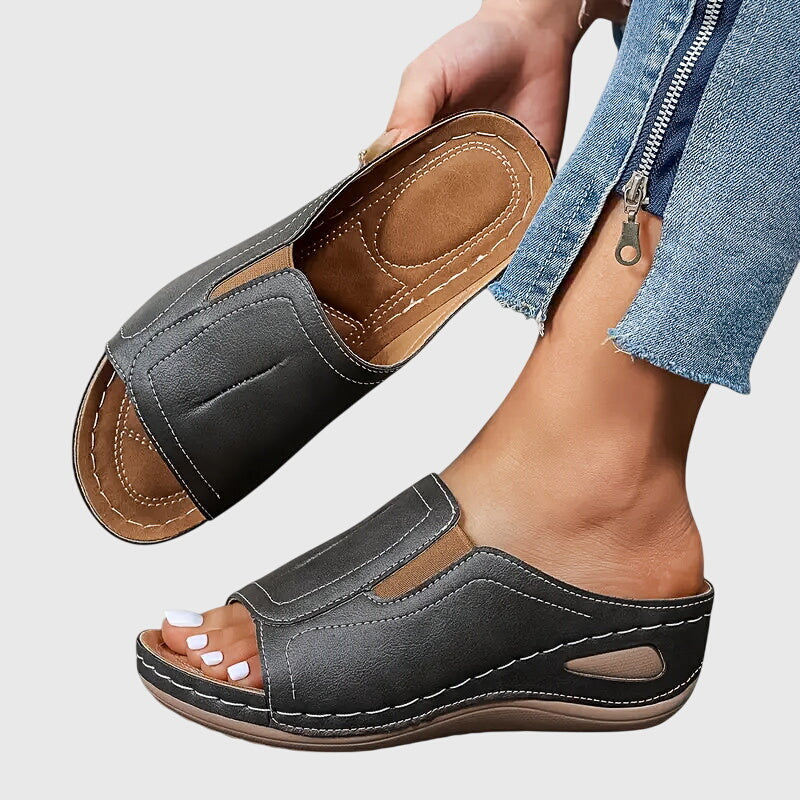 Lynn | Women&