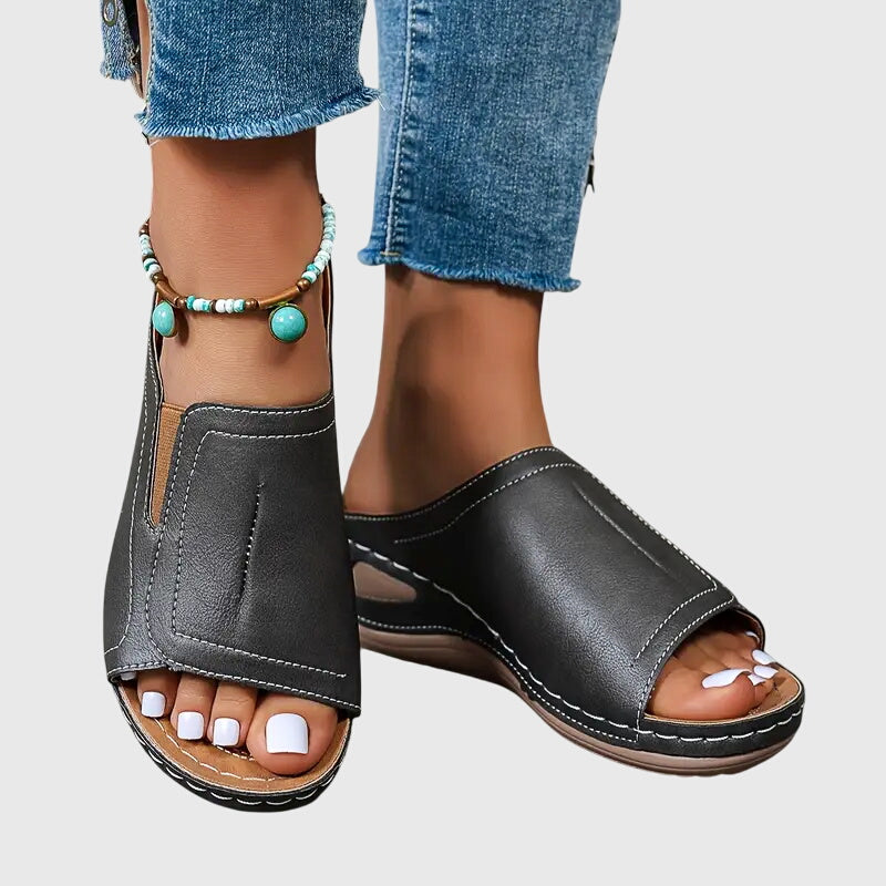 Lynn | Women&