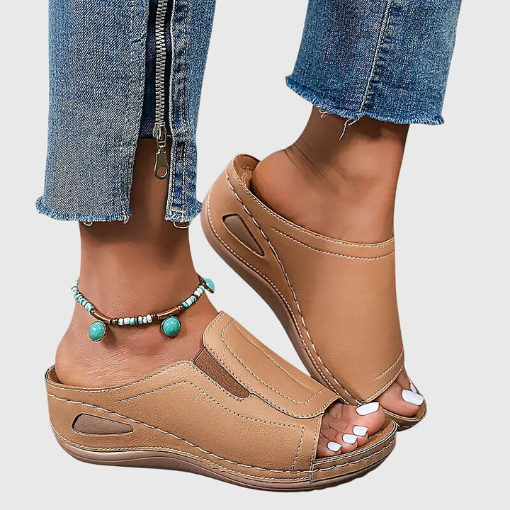 Lynn | Women&
