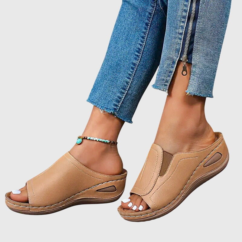 Lynn | Women&